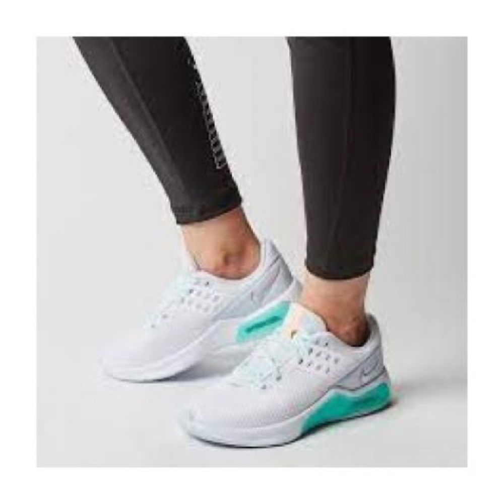 Nike air max Bella women’s shoes brand new size 10 - Picture 2 of 5